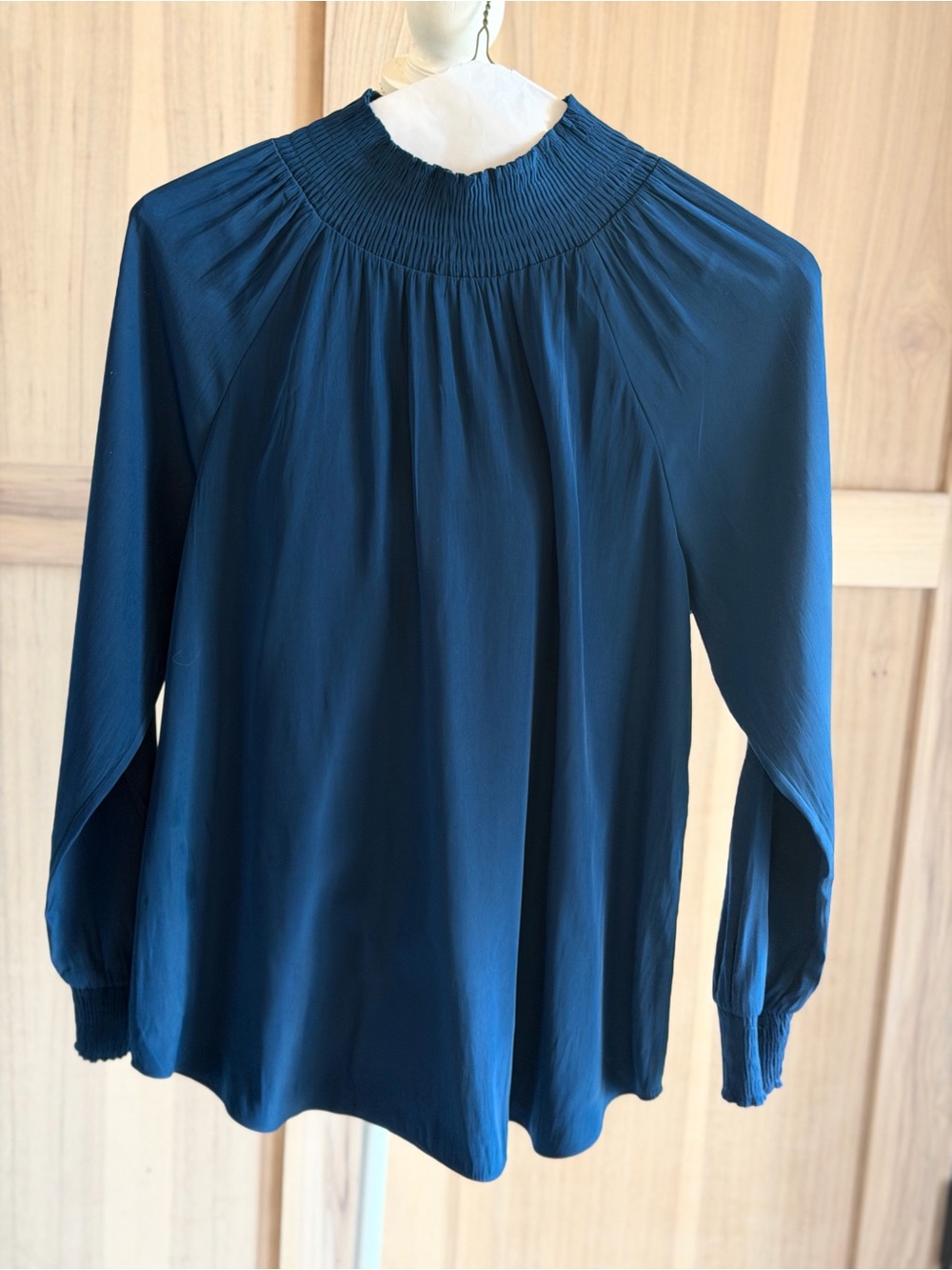 Chico’s Smocked Neck Long Sleeve Shirt. Silky | Jewel Tone | Women’s Sz-12 (2).